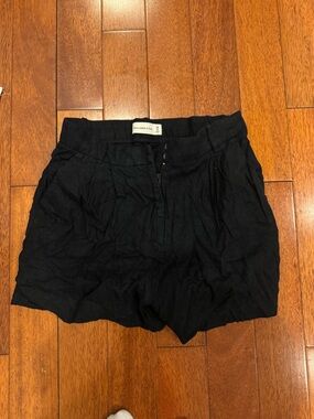 Abercrombie & Fitch Black Women’s Bermuda Shorts